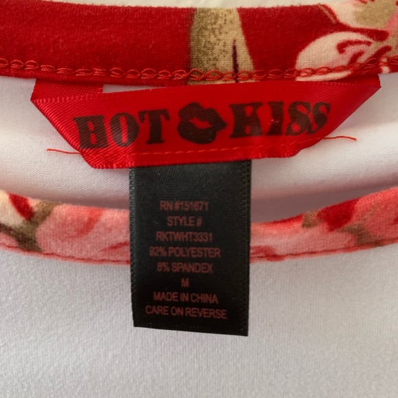 Hot Kiss Short Sleeved Flower Tee - Picture 3 of 3